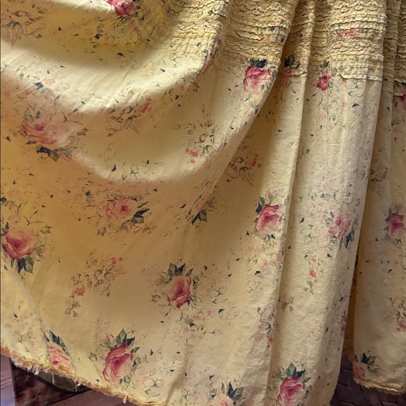 Magnolia Pearl Le Jaune Rose, Dress 899, OS - Picture 4 of 16